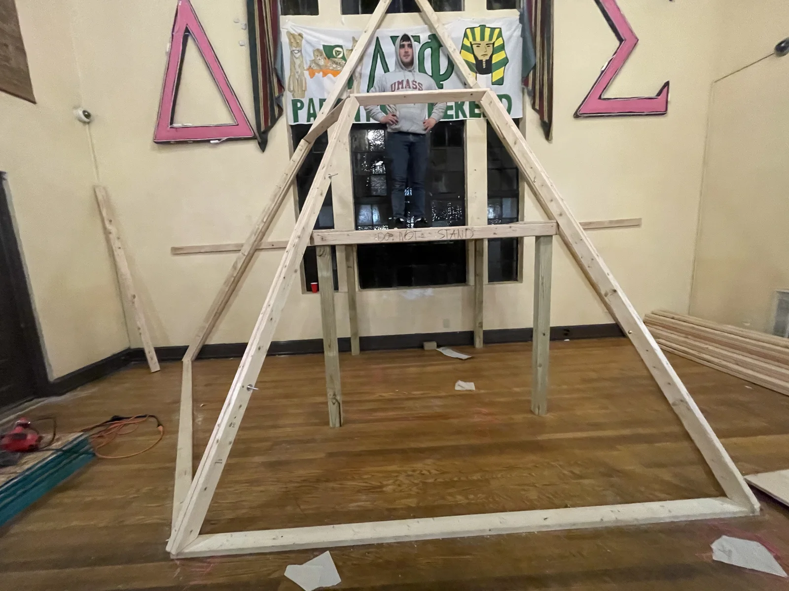 Building the collapsible 21-foot DJ pyramid